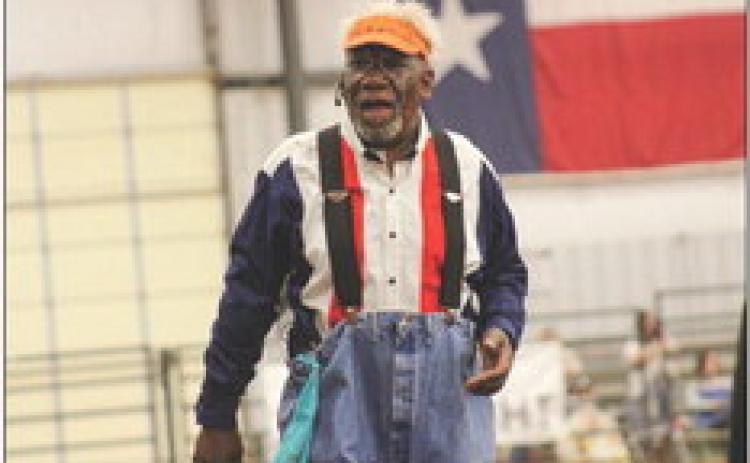 Ron “The Ice Man” Hunter entertains the crowd at the Childress County Old Settlers Rodeo Saturday, April 22 at the Mashburn Event Center and Arena. The Red River Sun/Elizabeth Tanner