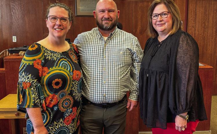 Childress County Constable Shade Miller is sworn in by Childress County Judge Kimberly Jones Monday, April 8 in the district courtroom of the Childress County Courthouse. The Red River Sun/Elizabeth Tanner