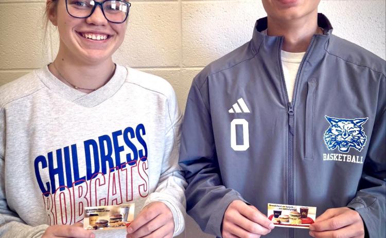 Childress’ Emma Jalomo and Caleb Moore are the McDonald’s Wednesday Whoppers of the Week, thanks to recent game-aiding plays. Jalomo averaged 17 points over the last five games, helping lead her team to the Brady Tournament Championship, while Moore averaged 15 points over the last five games, leading his team to a 4-1 record. Moore was also selected to the Childress Rotary Holiday Basketball Invitational All-Tournament Team. Childress Bobcat Boosters