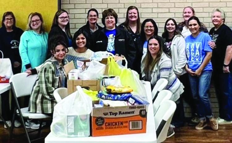 Wellington Professional Women fulfill food pantry outreach