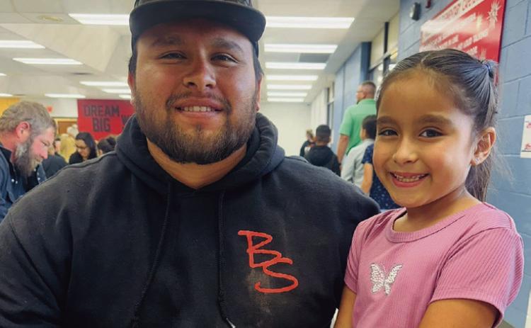 Wellington Elementary School family shares recent Thanksgiving meal