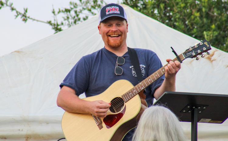 Childress Fire Department volunteer firefighter Jim Lile performs during the 2023 Childress Fire Department benefit concert at Fair Park. The Red River Sun/Elizabeth Tanner