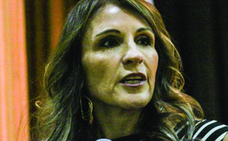 Memphis Independent School District (ISD) welcomes Angela Maiers, a world-renowned author, entrepreneur, international keynote speaker and educator, for a back-toschool staff district meeting Friday, Aug. 9 at Memphis High School. The Red River Sun/Elizabeth Tanner