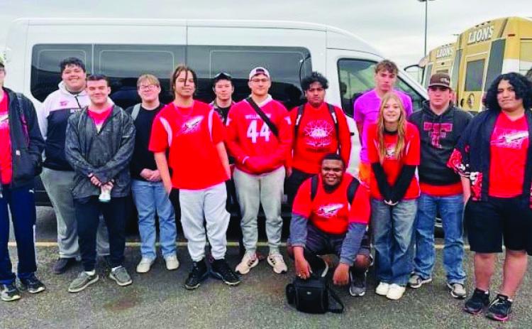 Wellington advances 11 eSports students to state