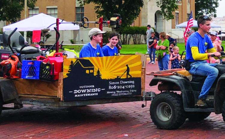 Downings take time for Collingsworth County’s community parade