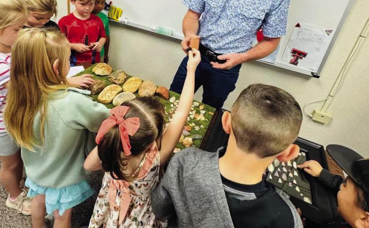 Wellington Elementary School kindergarteners study geology