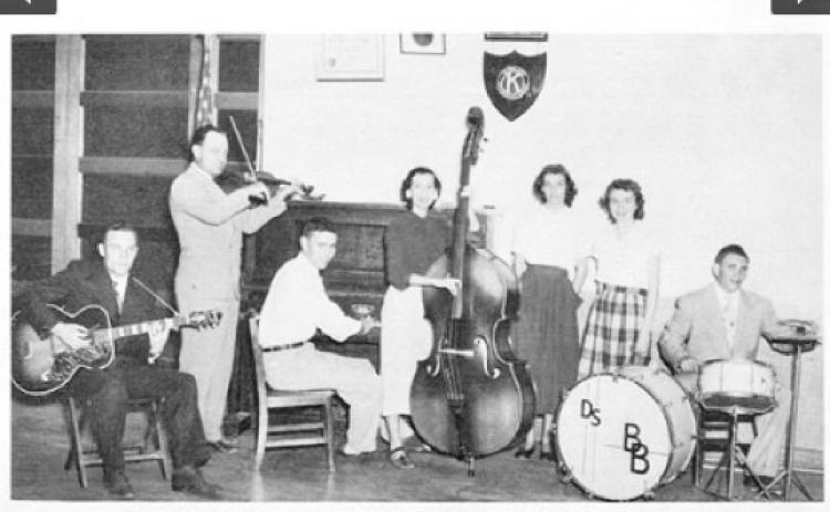 Aggie Band members include Leland Finley, Sponsor Bennett Goodloe, Earl Lynn Bartlett, JoAnn Bumpass, Vada Cook, Zada Cook and Jack Tarter. Jim Leggitt Collection