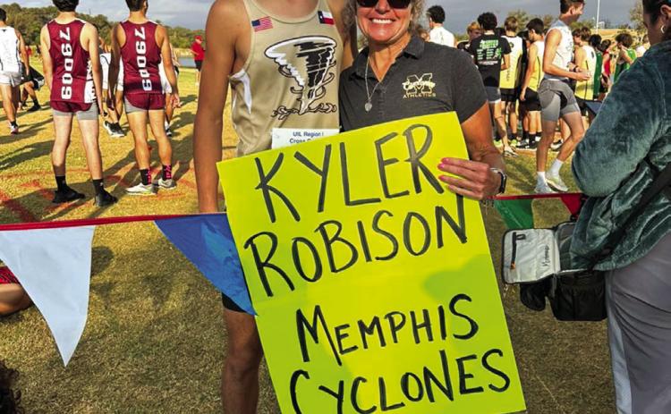 Memphis’Robison competes at UIL Region 1 Cross Country Championships