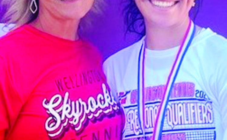 Owens takes bronze at regional tennis meet