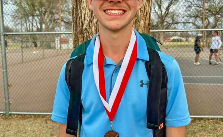 Memphis’ Kyler Robison brings home bronze, placing third in singles at the Wellington Tennis Tournament Monday, March 9.